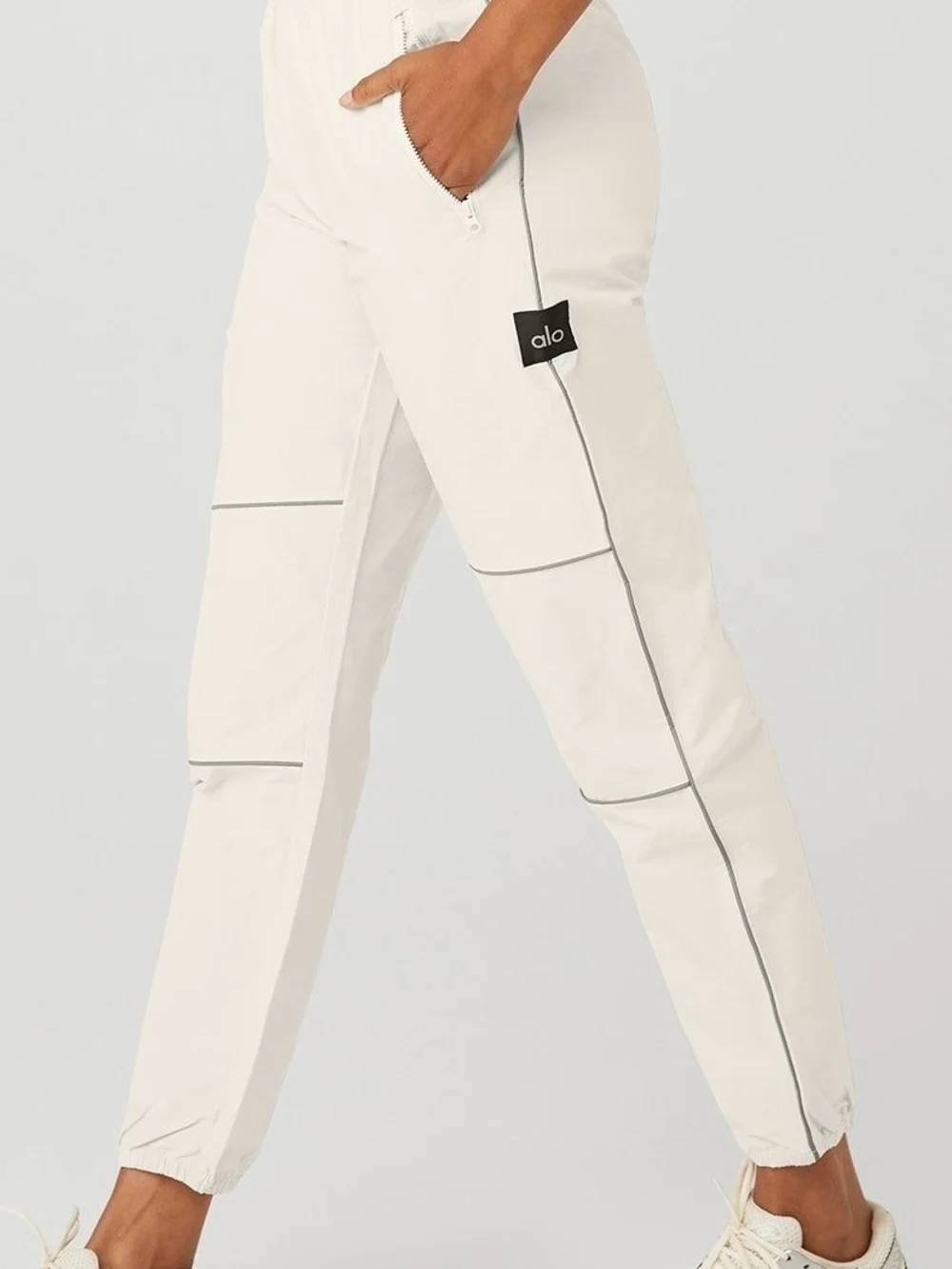 Alo Yoga Alo Yoga  Torrent Track Sweatpant - Bone Size Small